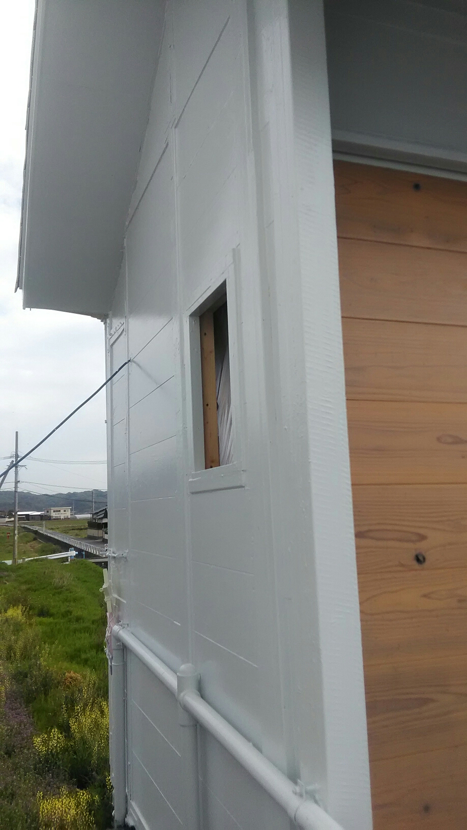 ４月16日西面も完成足場撤去しました。