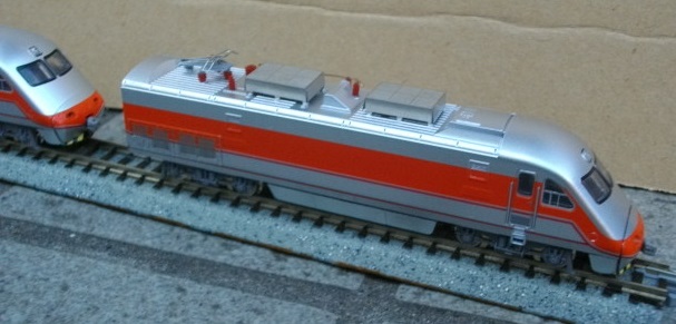日本最大の EMU300 CO.,LTD BUSSAN NANYO 南洋物産株式会社