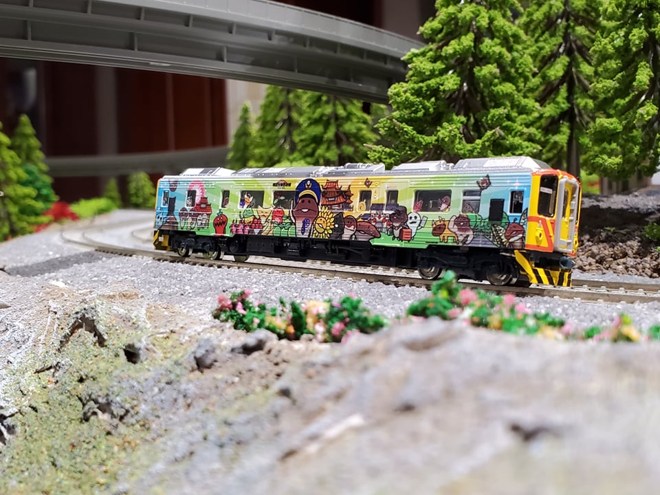 Nゲージ 台湾鉄道 DR1000 小熊学校ラッピング ホビー・楽器・アート Nゲージ 台湾鉄道 DR1000 小熊学校ラッピング ホビー・楽器・アート