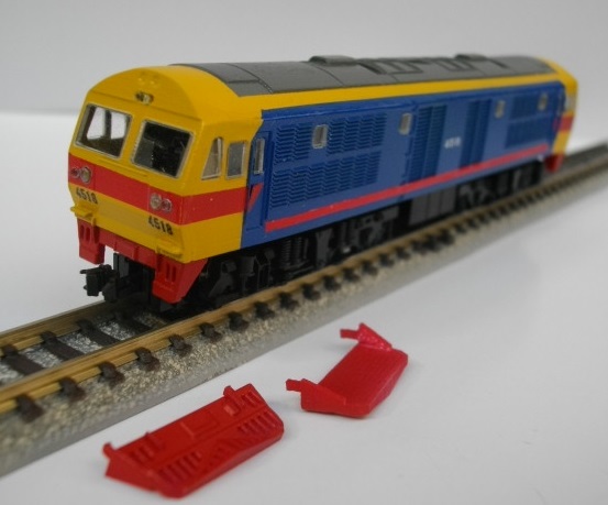 タイ・バンコク　高架鉄道風電車鉄道模型（Nゲージ・1/160）キット　4両セット タイ/MODEL TRAIN OF THAILAND - 南洋物産株式会社 NANYO BUSSAN CO