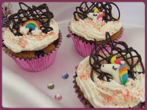 Tutoriel Cupcakes Aux Fruits Rouges Petites Licornes Et Arcs En