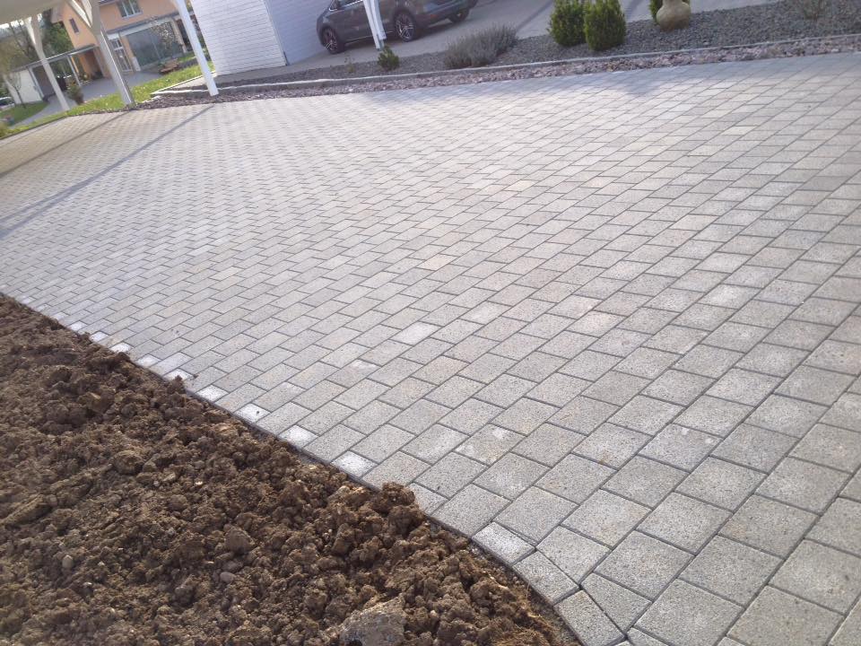 Parkplatz mit Sickerverbundsteine 0.20/0.20 in Fulenbach