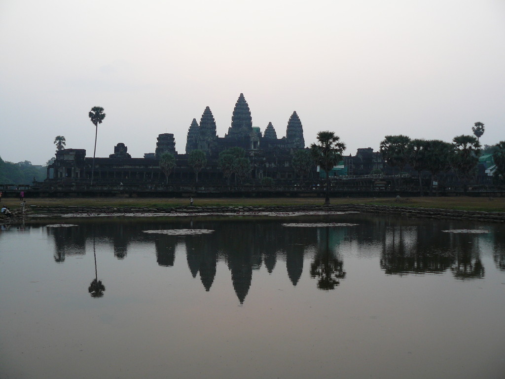 <B>Angkor Wat ist das größte religiöse Bauwerk der Erde: ein riesiger Tempelkomplex in Kambodscha.