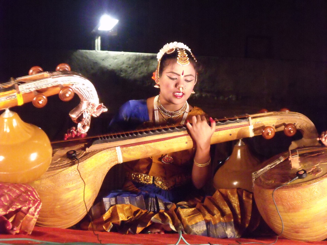  Chanteuse Madurai 2012