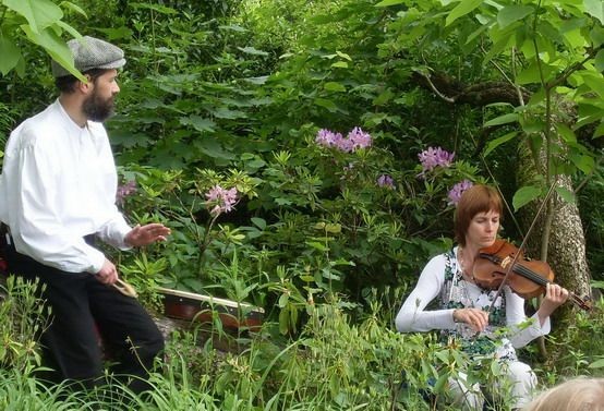 Semaine des Jardins de France Mai 2009 Château de Vizille avec musiciens