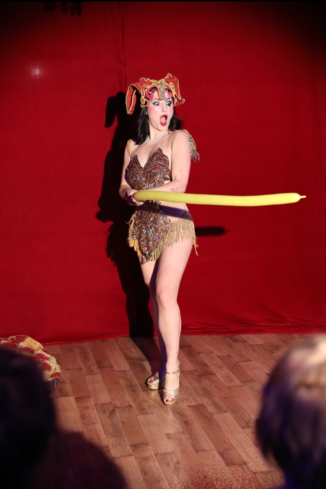 Scarlett Martini aus Italien während der Burlesque performance in Düsseldorf