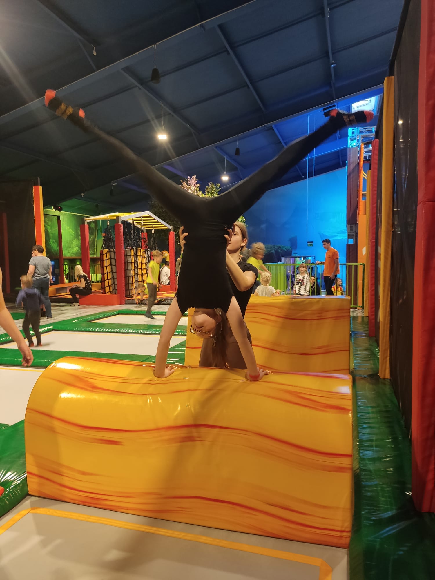 Funtasy World Wittenberge 12.11.2022 voltigierensannes seite!