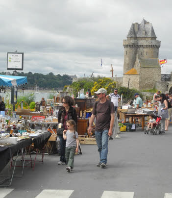 avant ou après un déjeuner au restaurant la corderie vue sur mer st malo