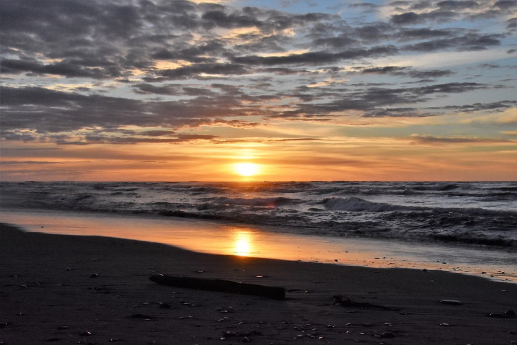 Sonnenuntergang bei Whakatane, Bay of Plenty