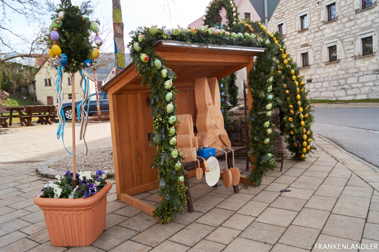 Osterbrunnen Offenhausen