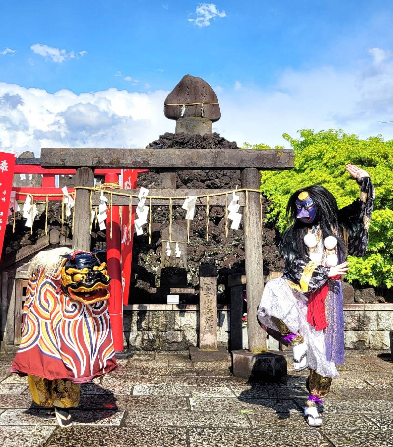 各地の寺社にて修行中