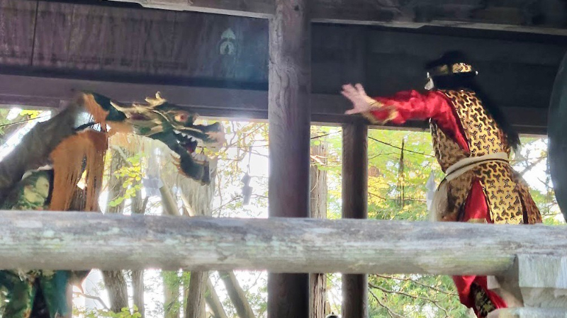 龍神と争う建御名方神