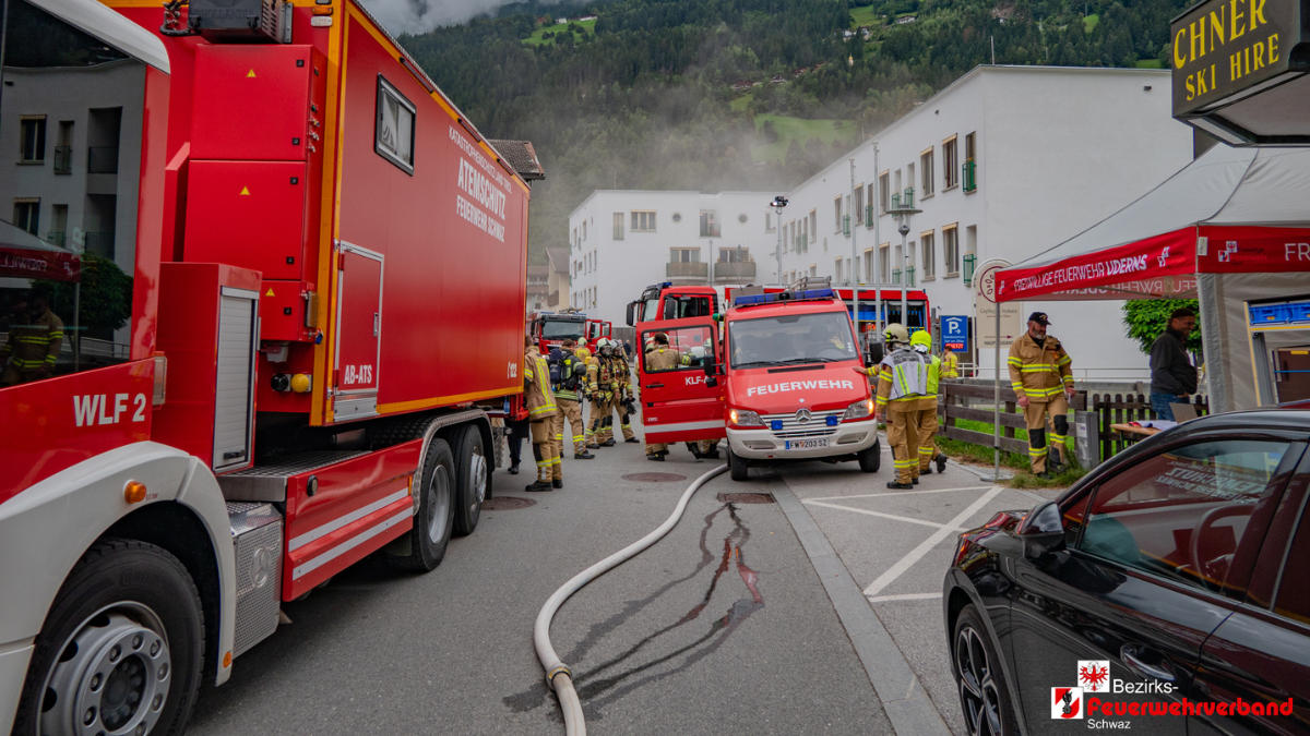 Abschnittsübung in Zell am Ziller – Brand in Altenwohnheim mit großangelegter Evakuierung