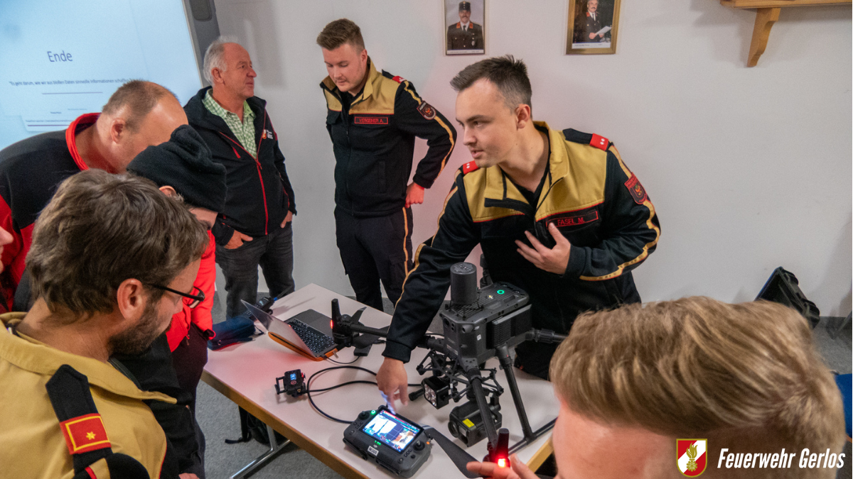 Drohnenteam zu Besuch bei der Feuerwehr Gerlos