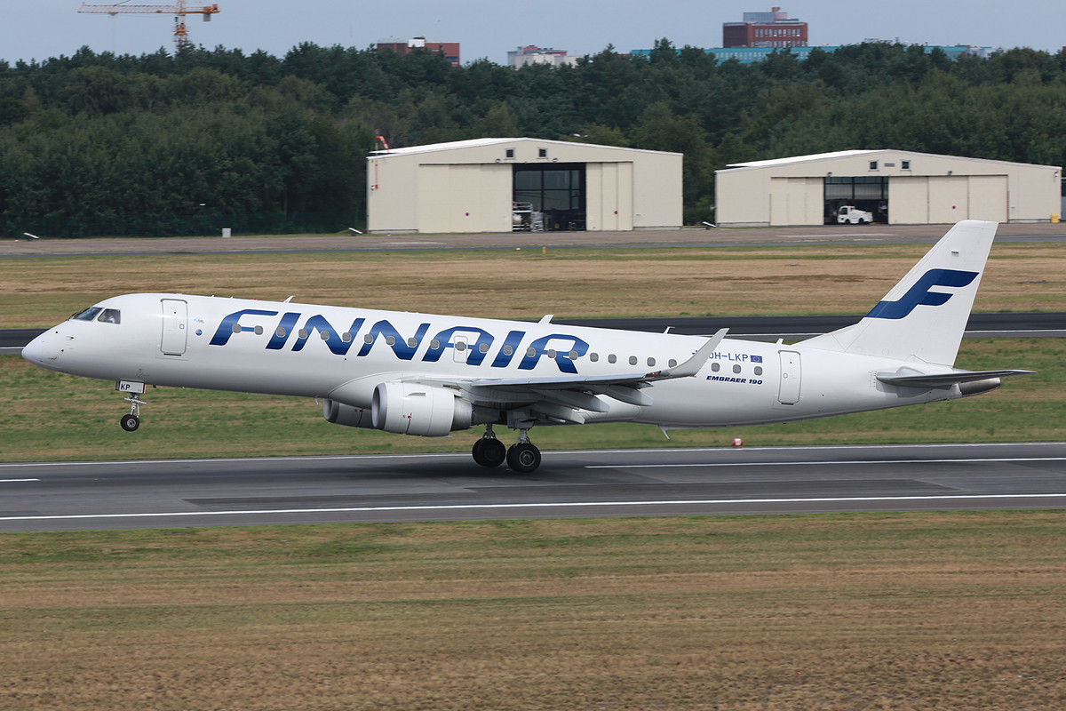 ERJ 190 der Finnar, für meinen Geschmack könnten sie wieder mehr Farbe vertragen.