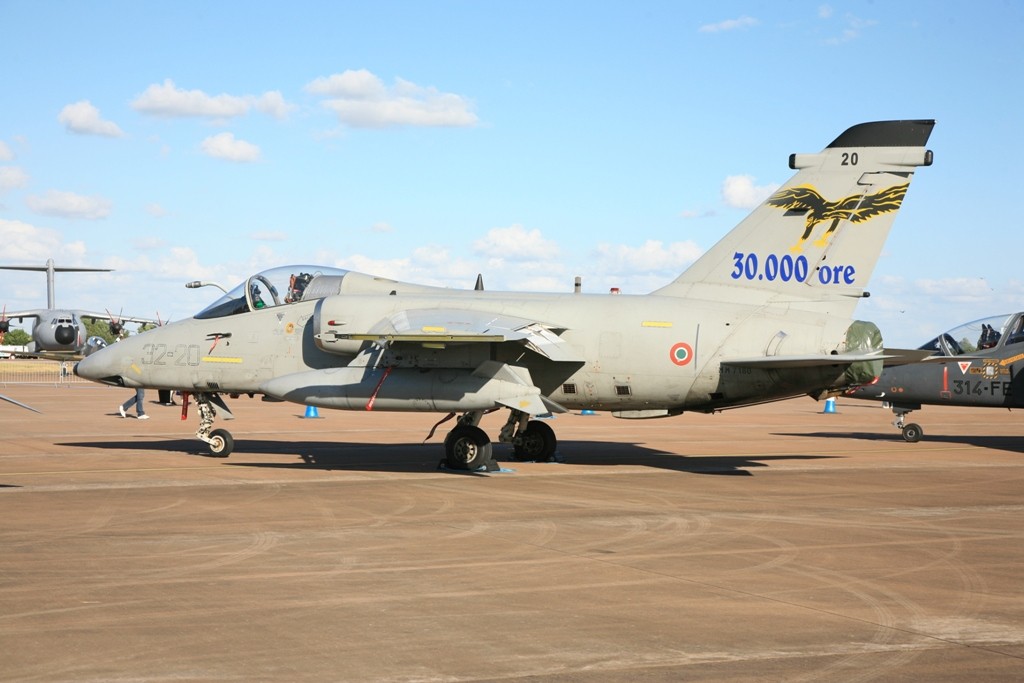 Ein AMX der Aeronautica Militare aus Treviso-Istrana.