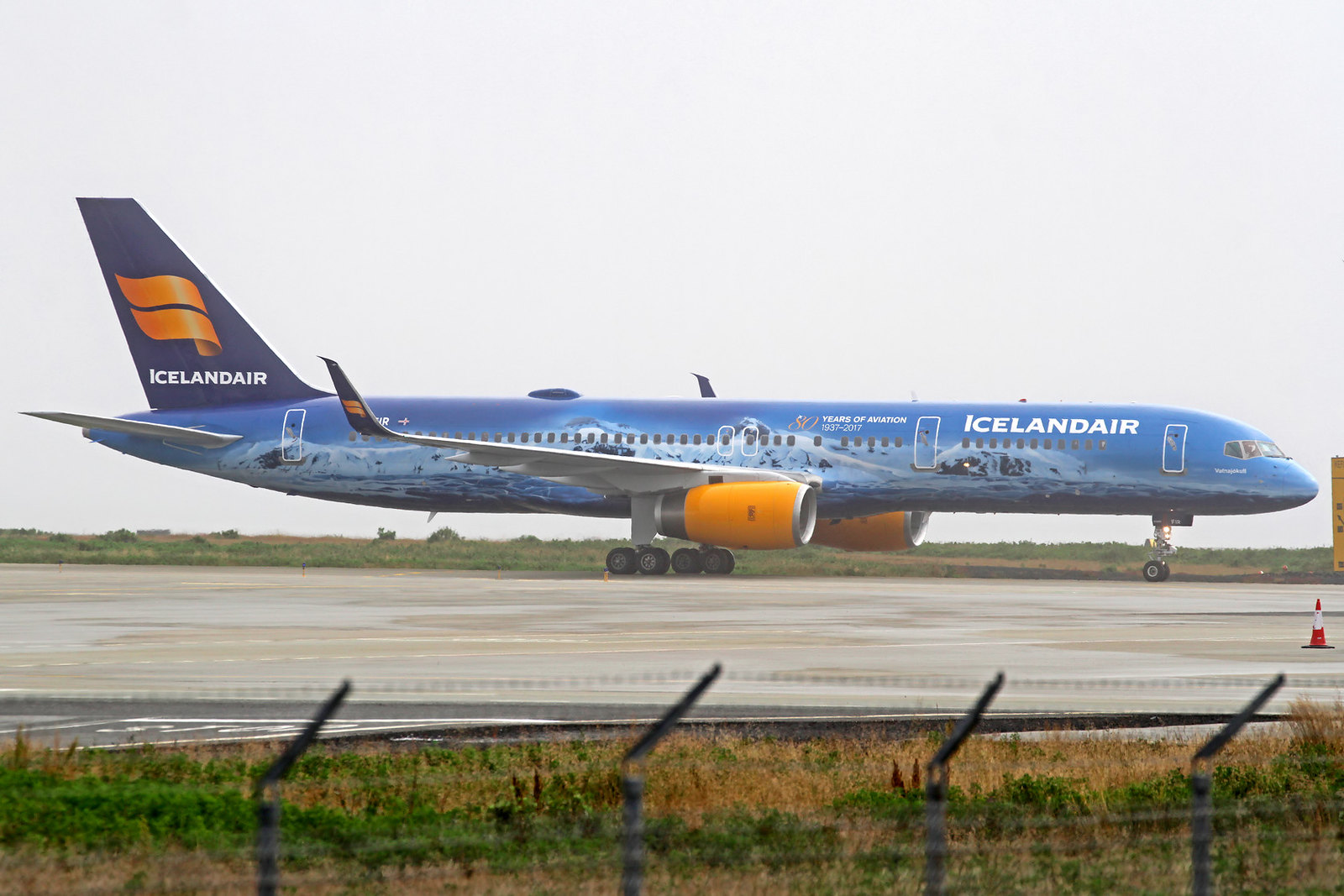 Icelandair Boeing 757-256(ET) TF-FIR "Vatnajoekull", KEF, 15. August 2020