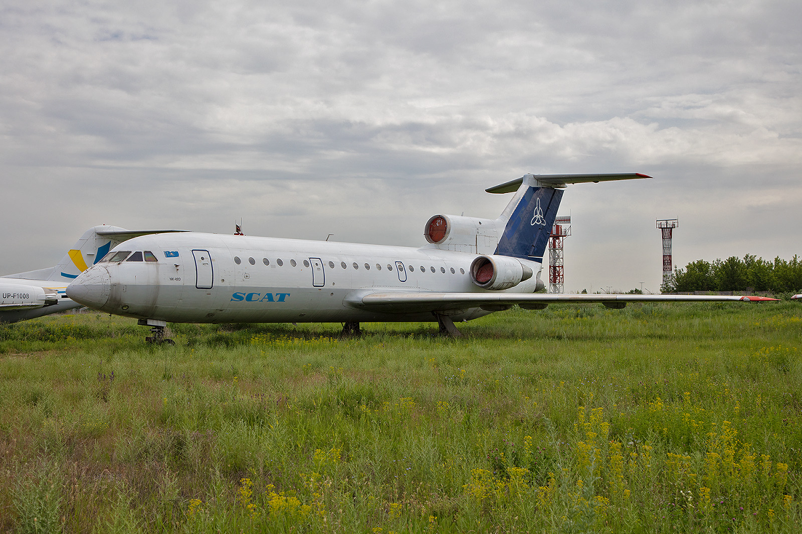 Eine Yak 42, die bis vor einigen Jahren für Scat Air flog.