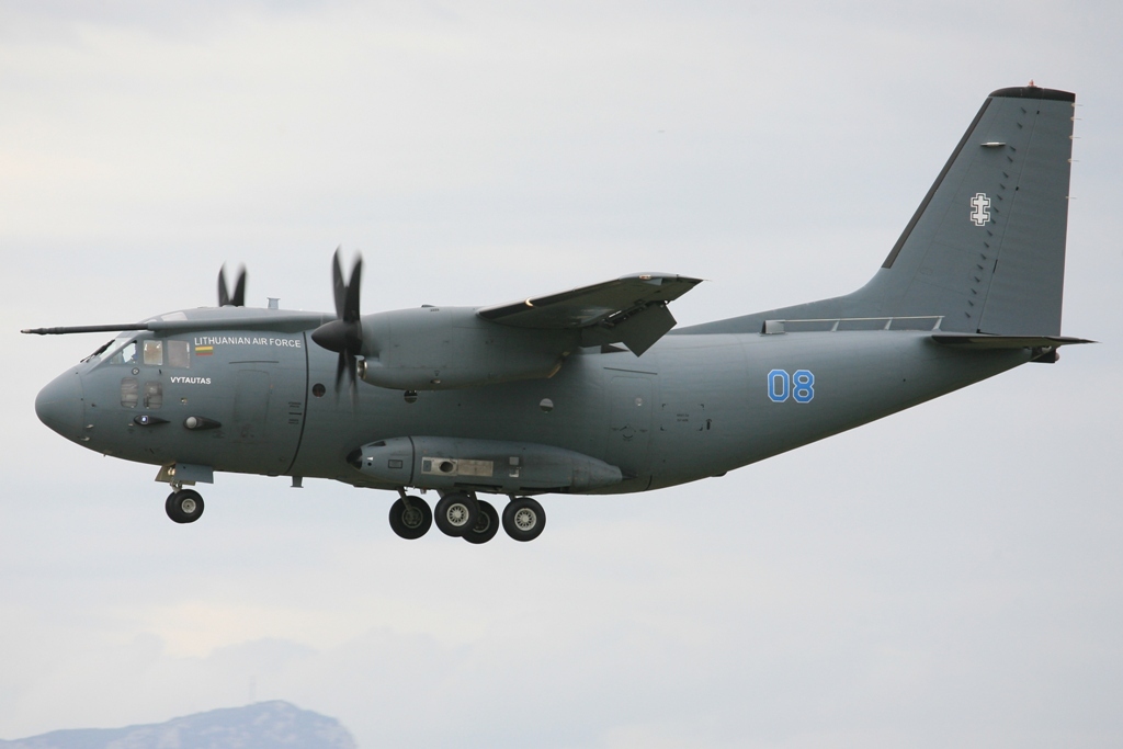 Aus Lithauen kam diese C-27J Spartan.