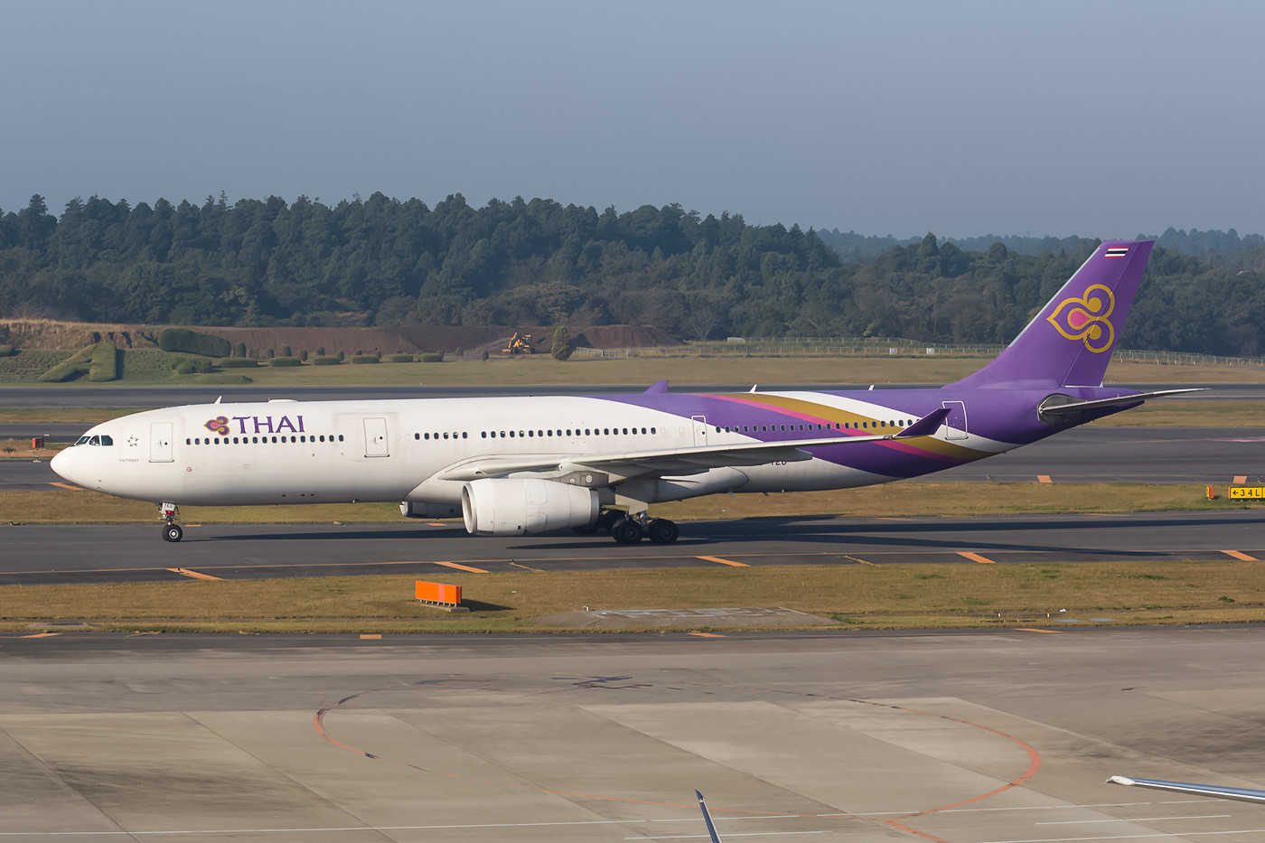 In den letzten Tagen des Sommerflugplan kam Thai Airways noch mit A 330.