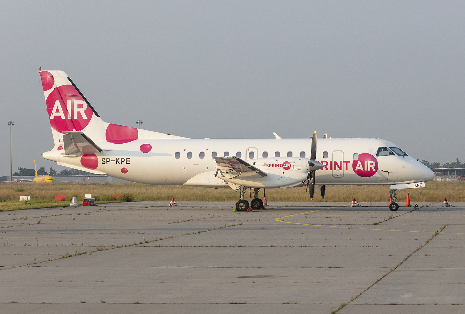 Die Sprint Air aus Polen betreibt einige kleine Propellerflugzeuge als Frachter.