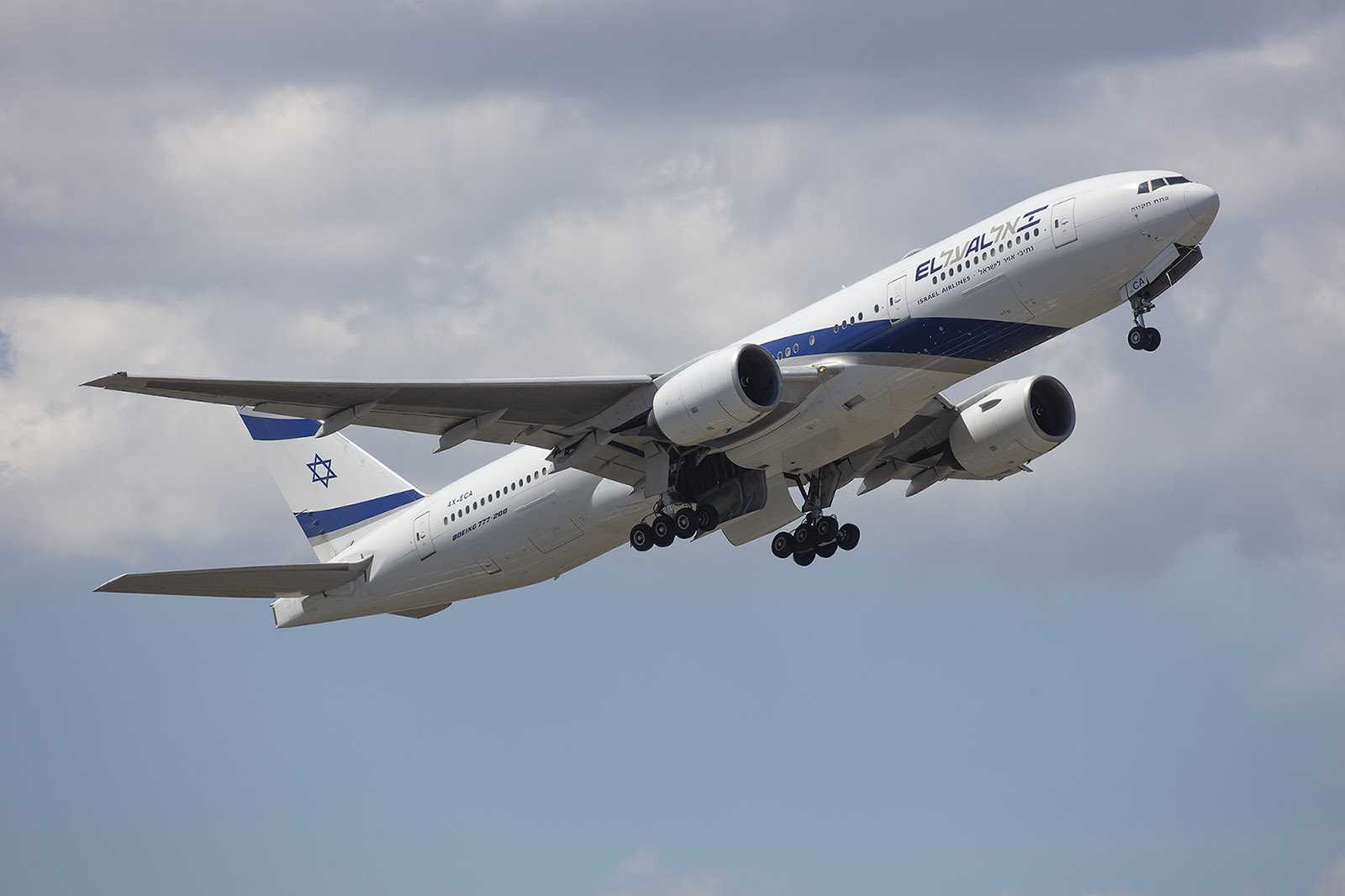 Auch ElAl funktionierte einige 777 und 787 zu Frachtern um.