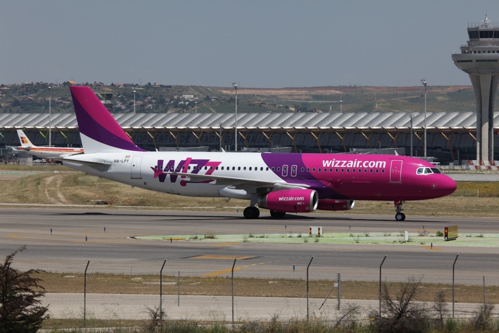 WIZZ Air A 320 aus Ungarn.