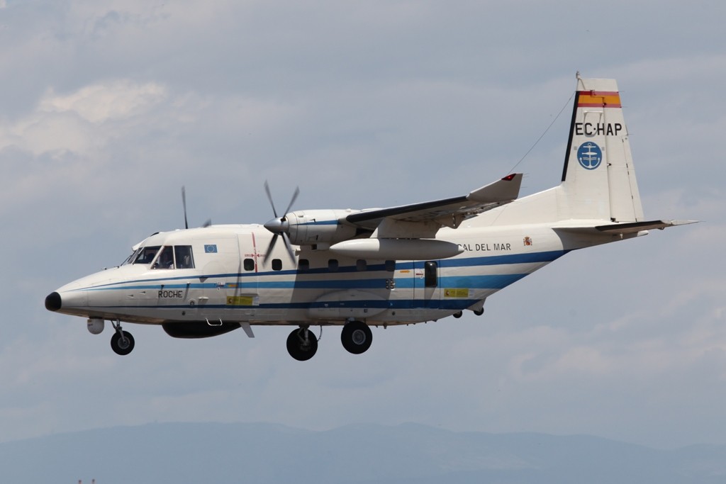 Ein Überwachungsflugzeug der Fischereibehörde, eine CASA 212