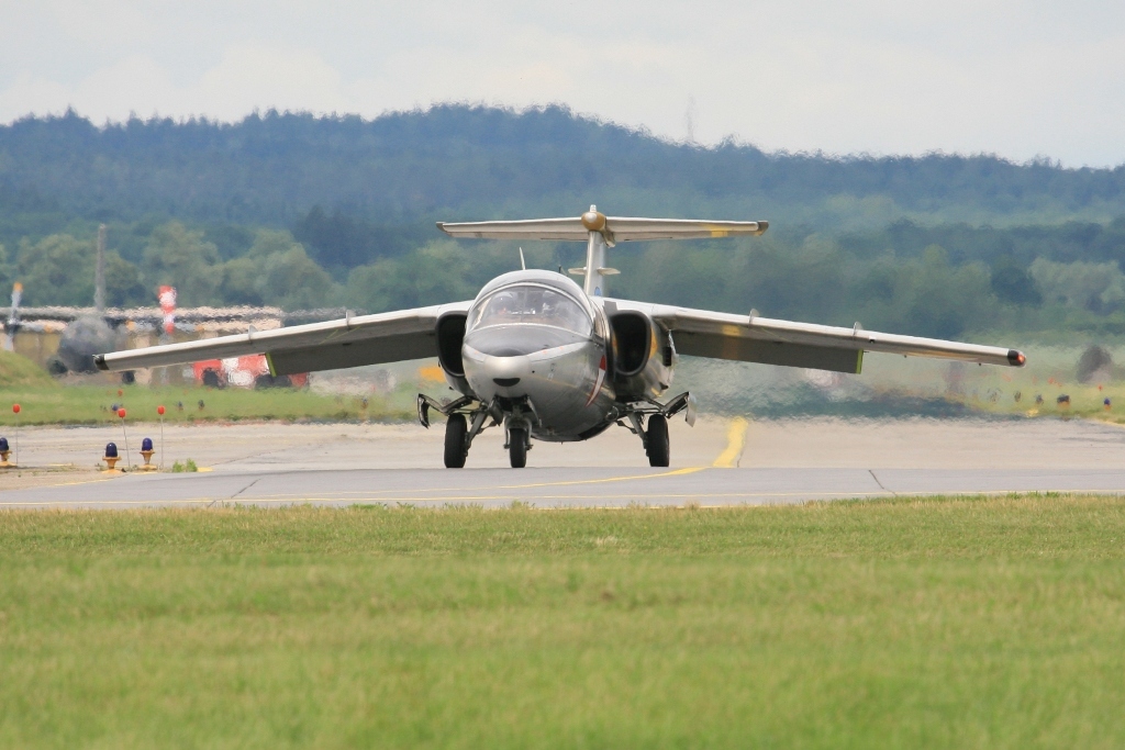 Saab 105 von der Düsenfliegerstaffel aus Linz.