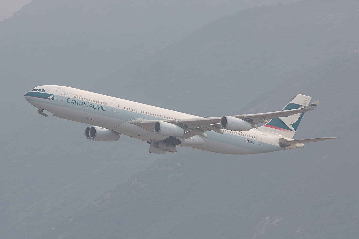 Nur noch wenige A 340 sind inder Flotte von Cathay Pacific.