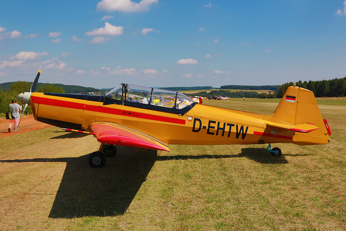 Die Zlin 526 war ein Kunstflugzeug aus der CSSR.