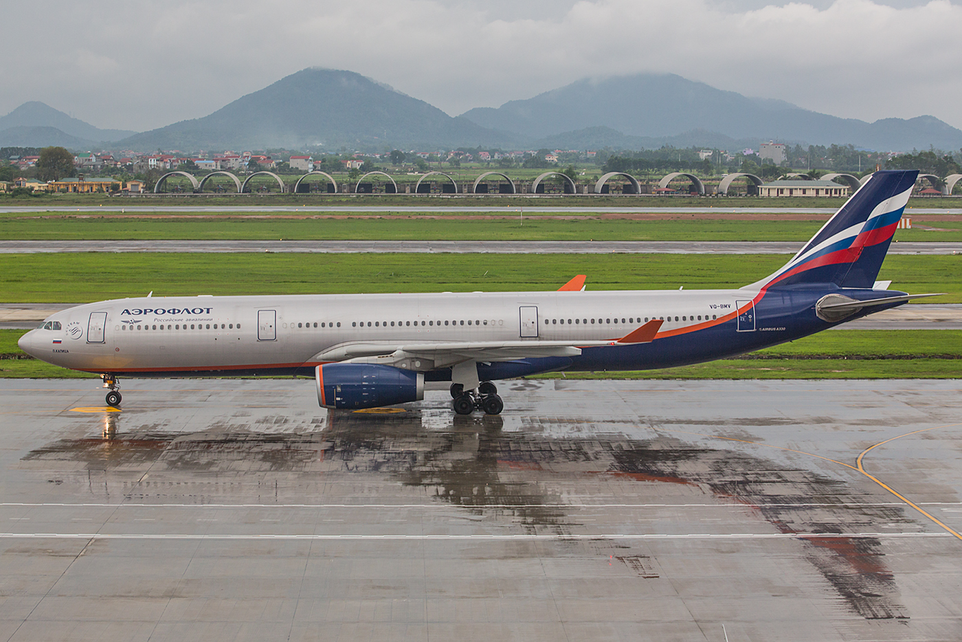 Auch nach Hanoi fliegt die Aeroflot. 