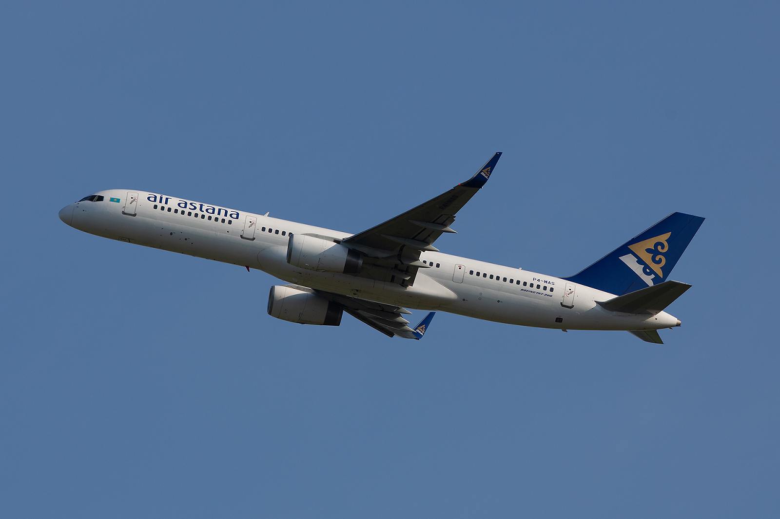 Boeing 757-200 der Ais Astana aus Kasachstan.