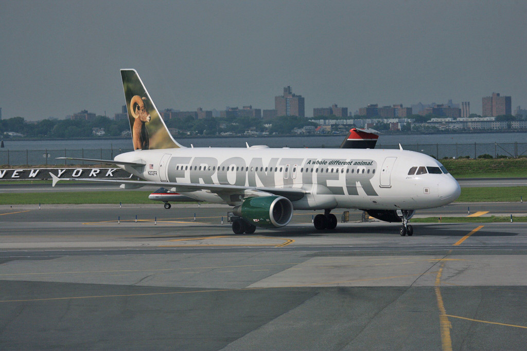 Frontier Airlines A 320 aus Denver.