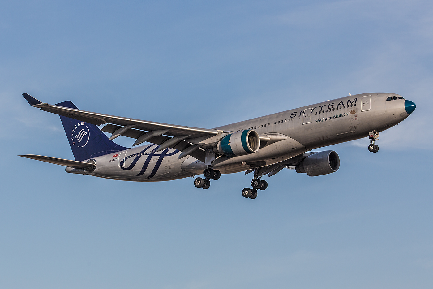 A330 in "Sky Team"-Bemalung.