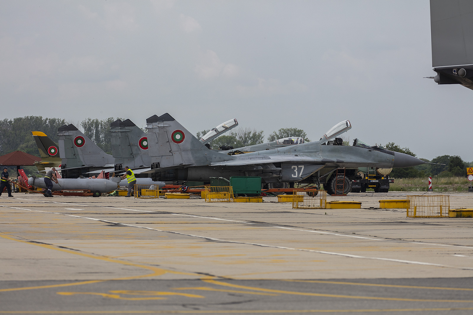 Vorstartlinie oder auch neudeutsch Flightline.