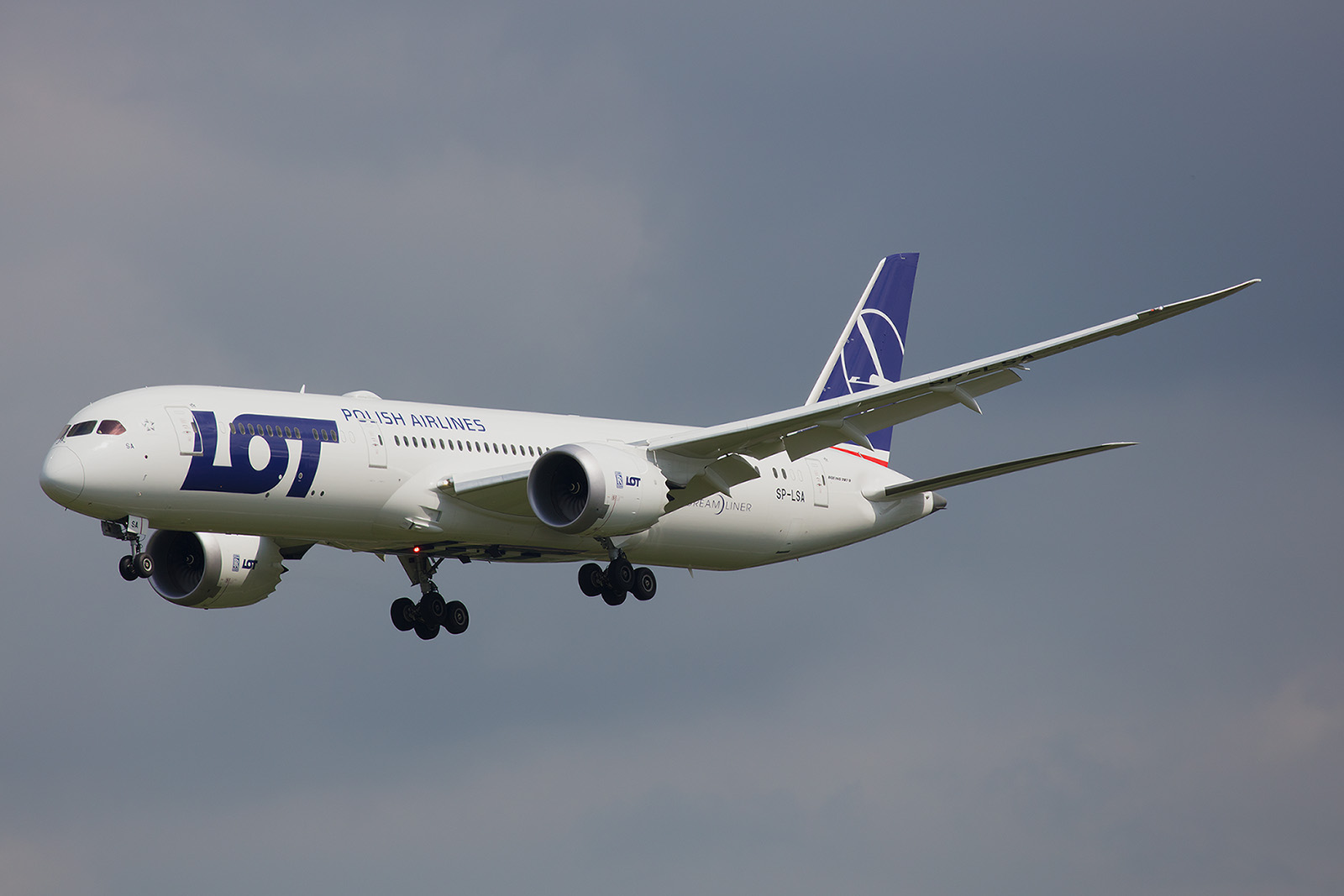 Inzwischen hat LOT zwei Boeing 787-9 eingeflottet.