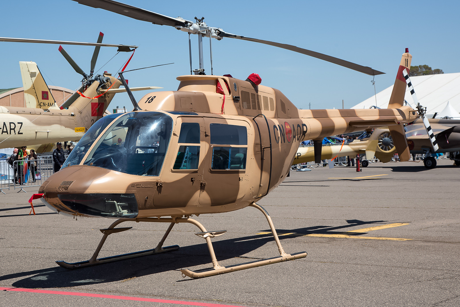 Als Verbindungshubschrauber kommt in Marokko des Bell 206 Jet Ranger zum Einsatz.