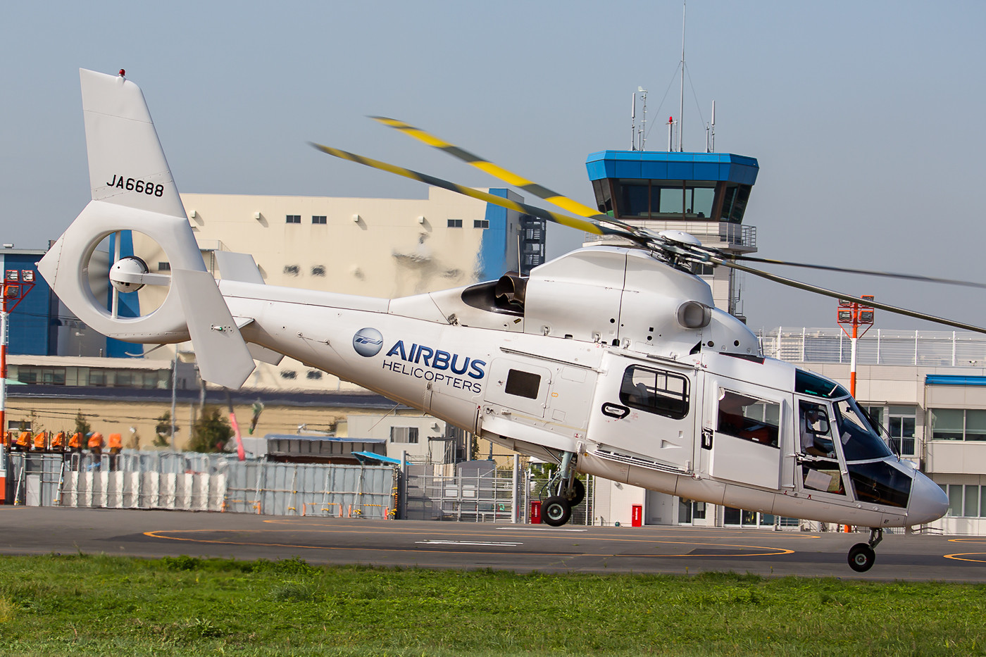 AS 365 N2 Dauphine II von AIRBUS Helicopter.