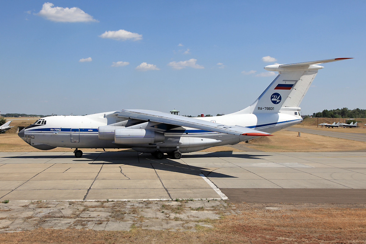 Begleitflugzeug, IL-76 der 224th Flight Unit aus Chkalovskaja bei Moskau.