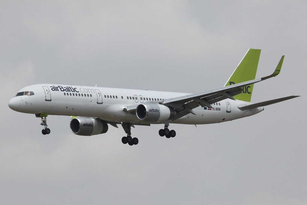 Air Baltic betreibt zwei Boeing 757-200, die beide vorher bei Iberia im Dienst standen.