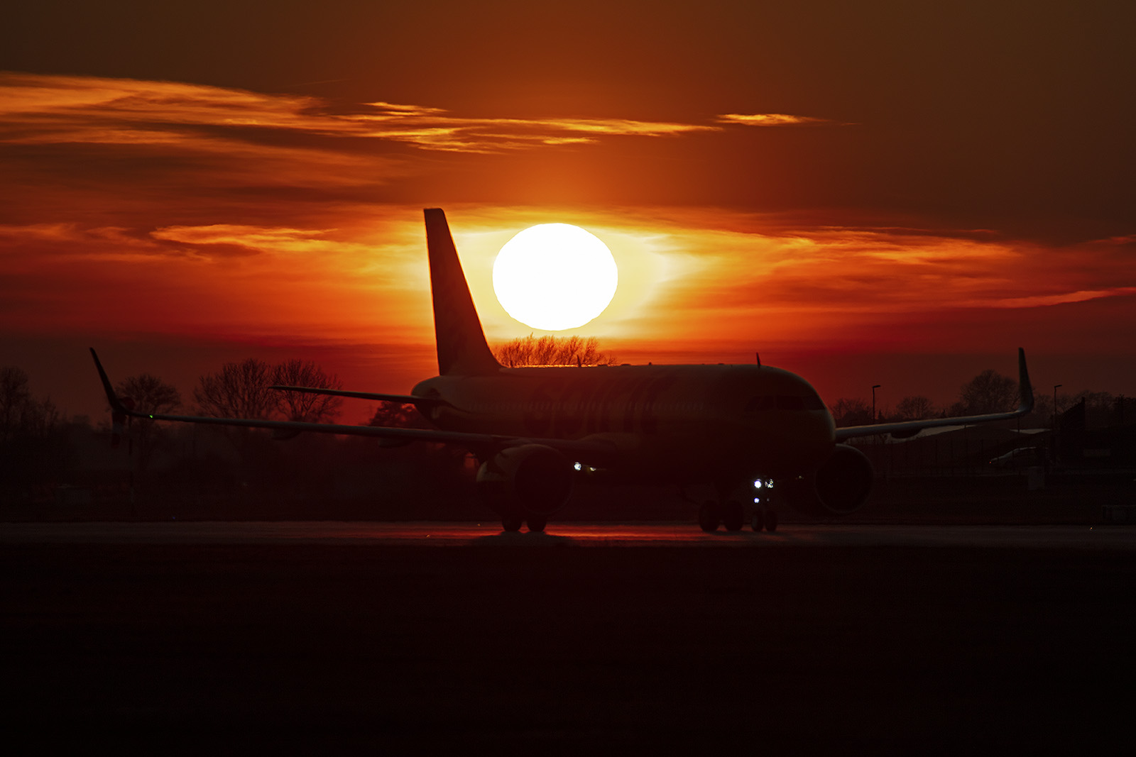 A 320NEO für Spirit Air im Sonnenuntergang.