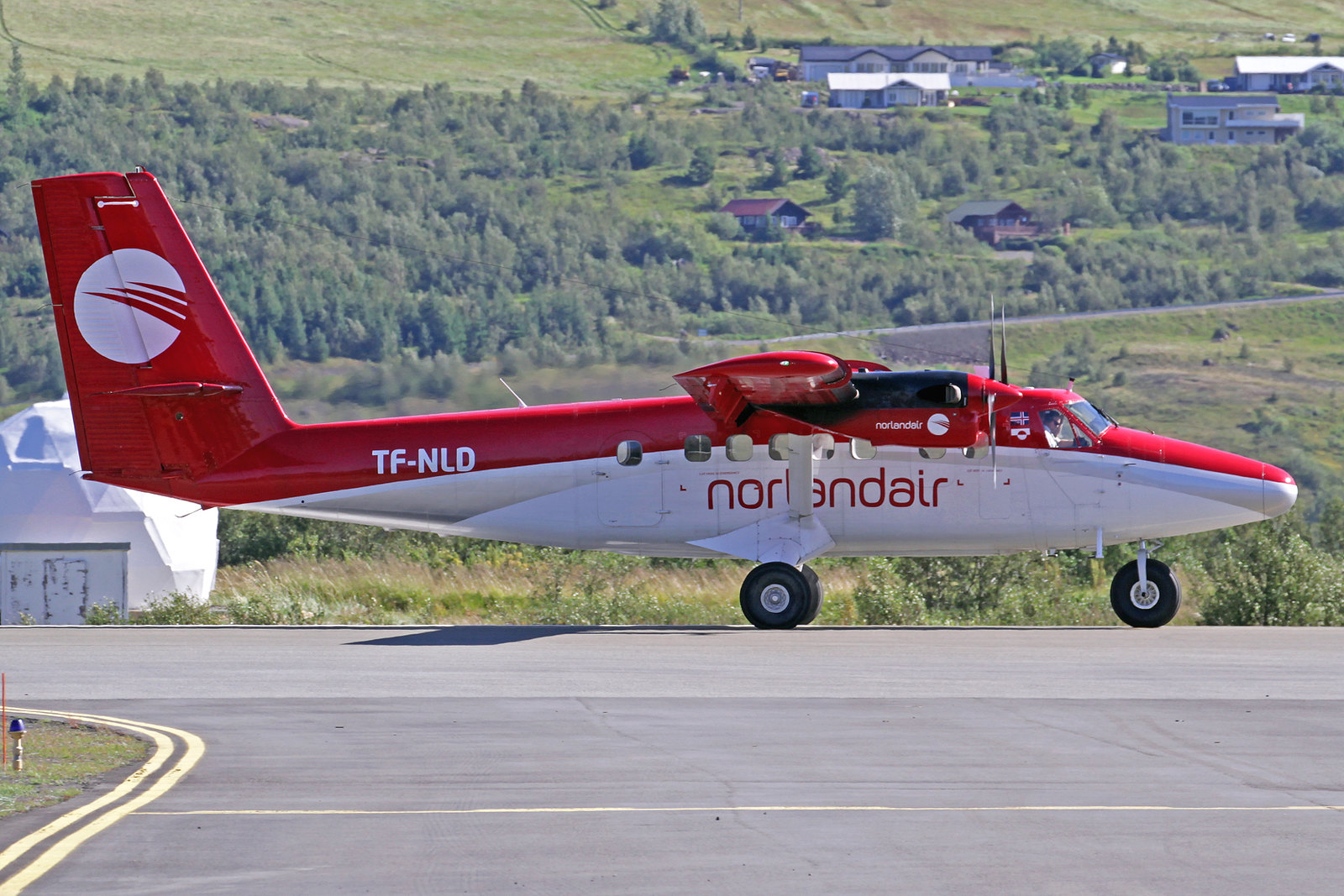 Norlandair DeHavilland DHC-6-300 Twin Otter TF-NLD, AEY, 14. August 2020