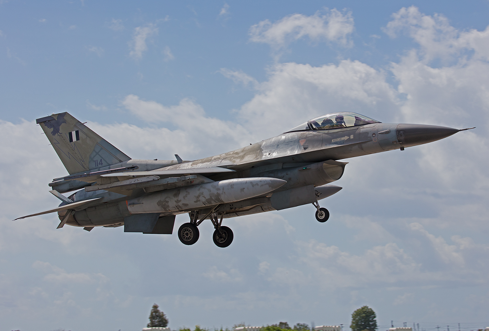 114, General Dynamics F-16C Block 30 ohne MLU der 330 Mira aus Nea Anghialos.