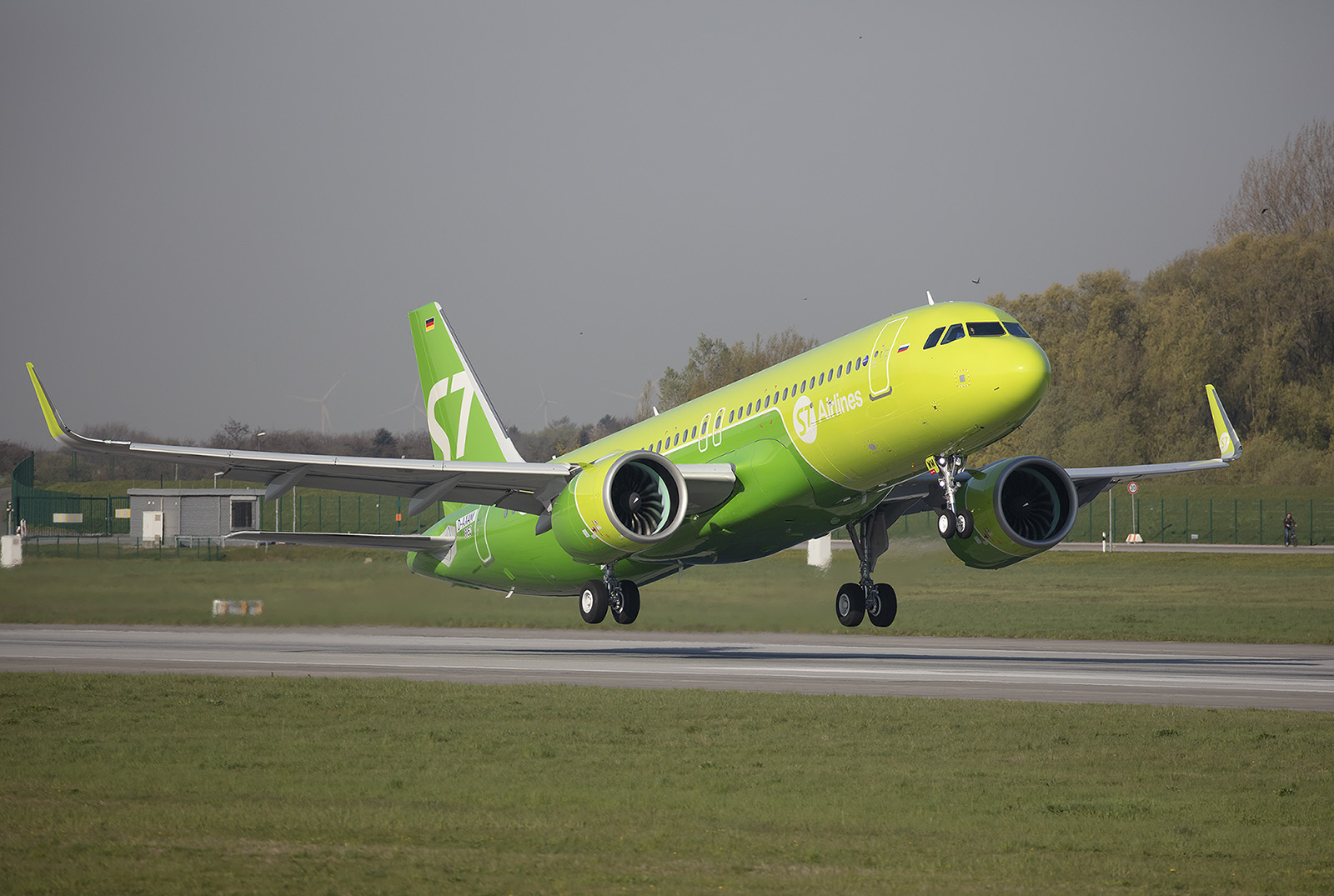 Die S7 Airlines aus Russland betreibt etliche Maschinen der A 320-Familie.