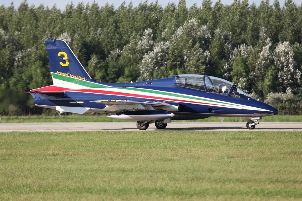 Die Frecce Tricolore rollt zum Start.