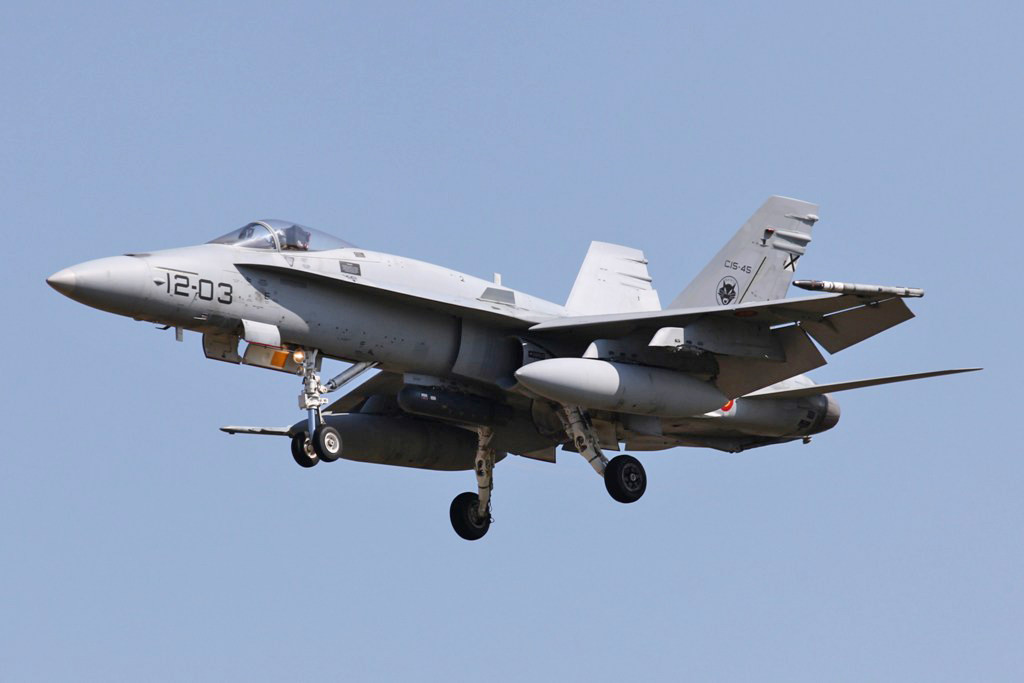 Eine F/A-18A der in Torrejon beheimateten Ala 12.