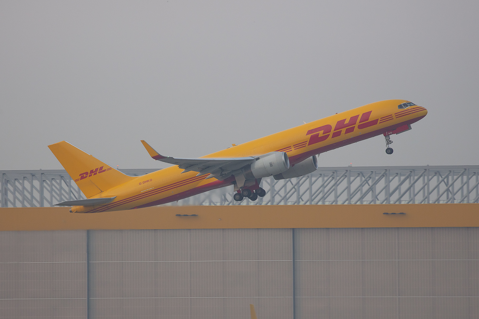 Die Boeing 757 ist das Rückgrat der Flotte von DHL. Hier eine ehemalige Passagiermaschine der American Airlines.