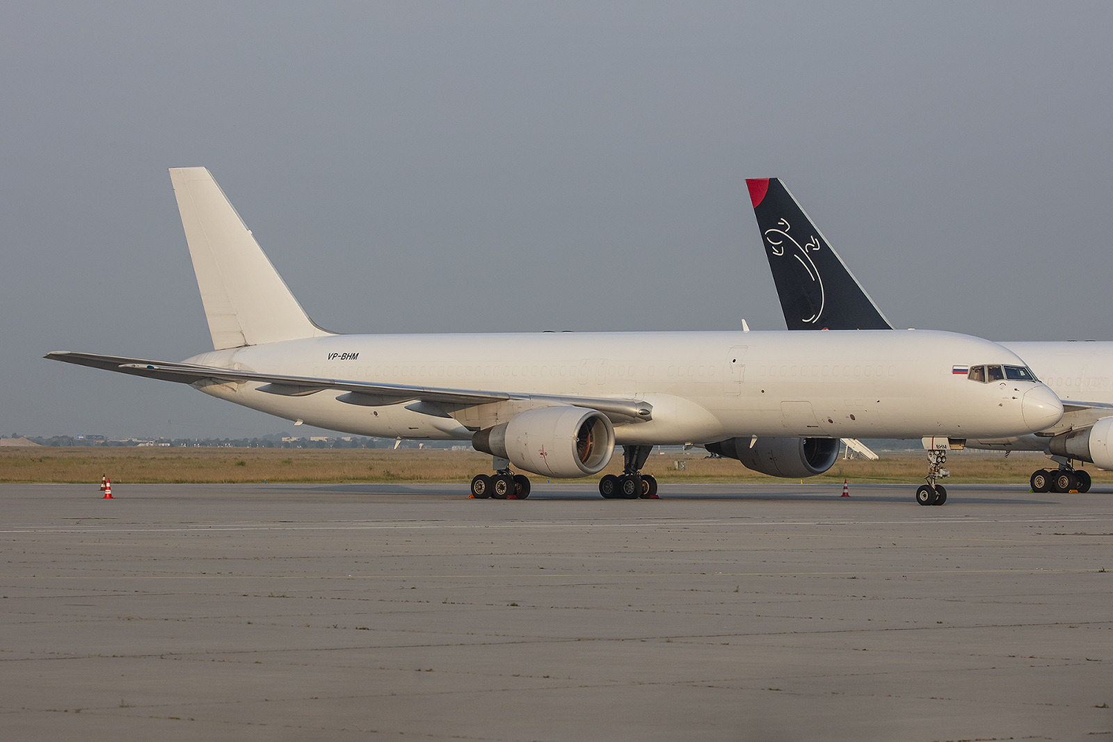 Die zweite Überraschung war diese ehemalige United Boeing 757. Sie ist die einzige MAschine der E-Cargo aus Russland.