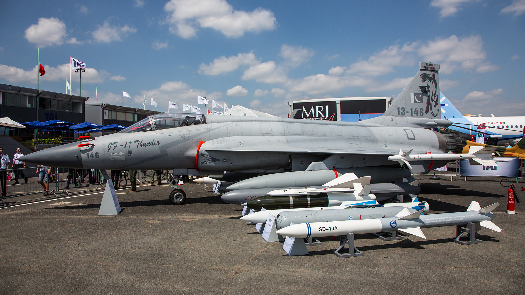 13-146, die Chengdu JF-17 Thunder im Static Display